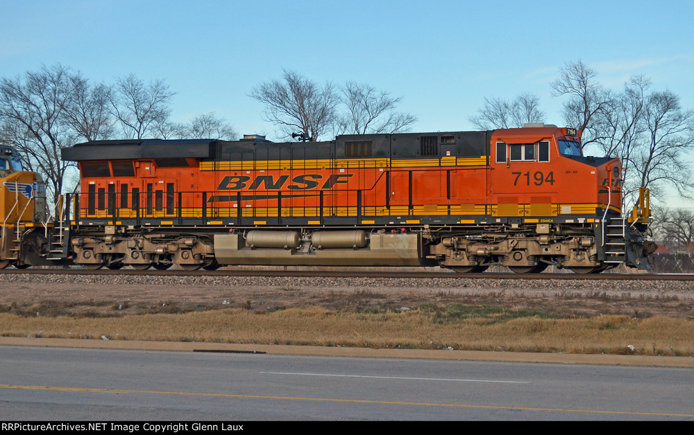 BNSF 7194